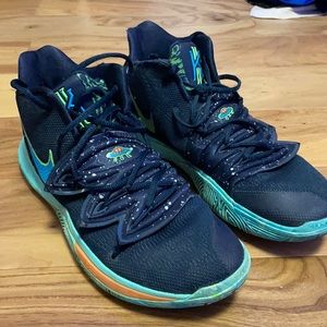 2019
Kyrie 5 'UFO